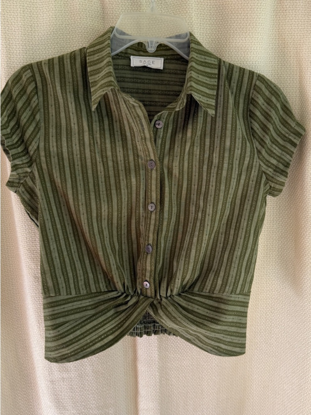 La Dolce Vita cropped blouse by the brand  Sage